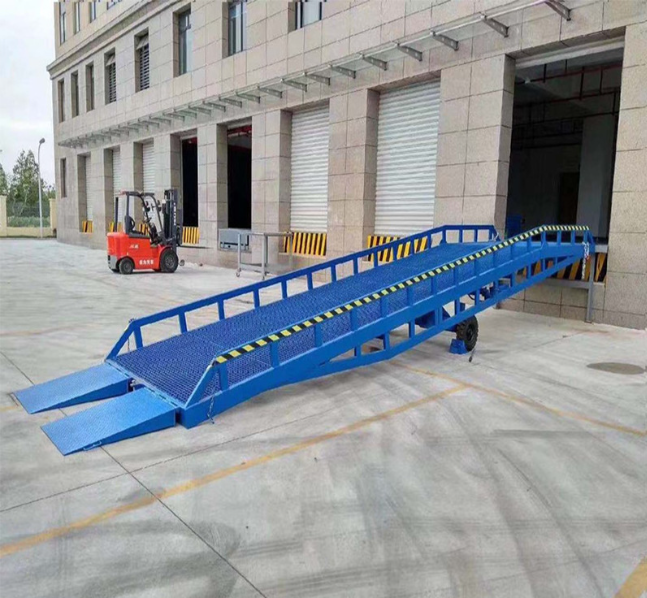 武平移动式登车桥装卸